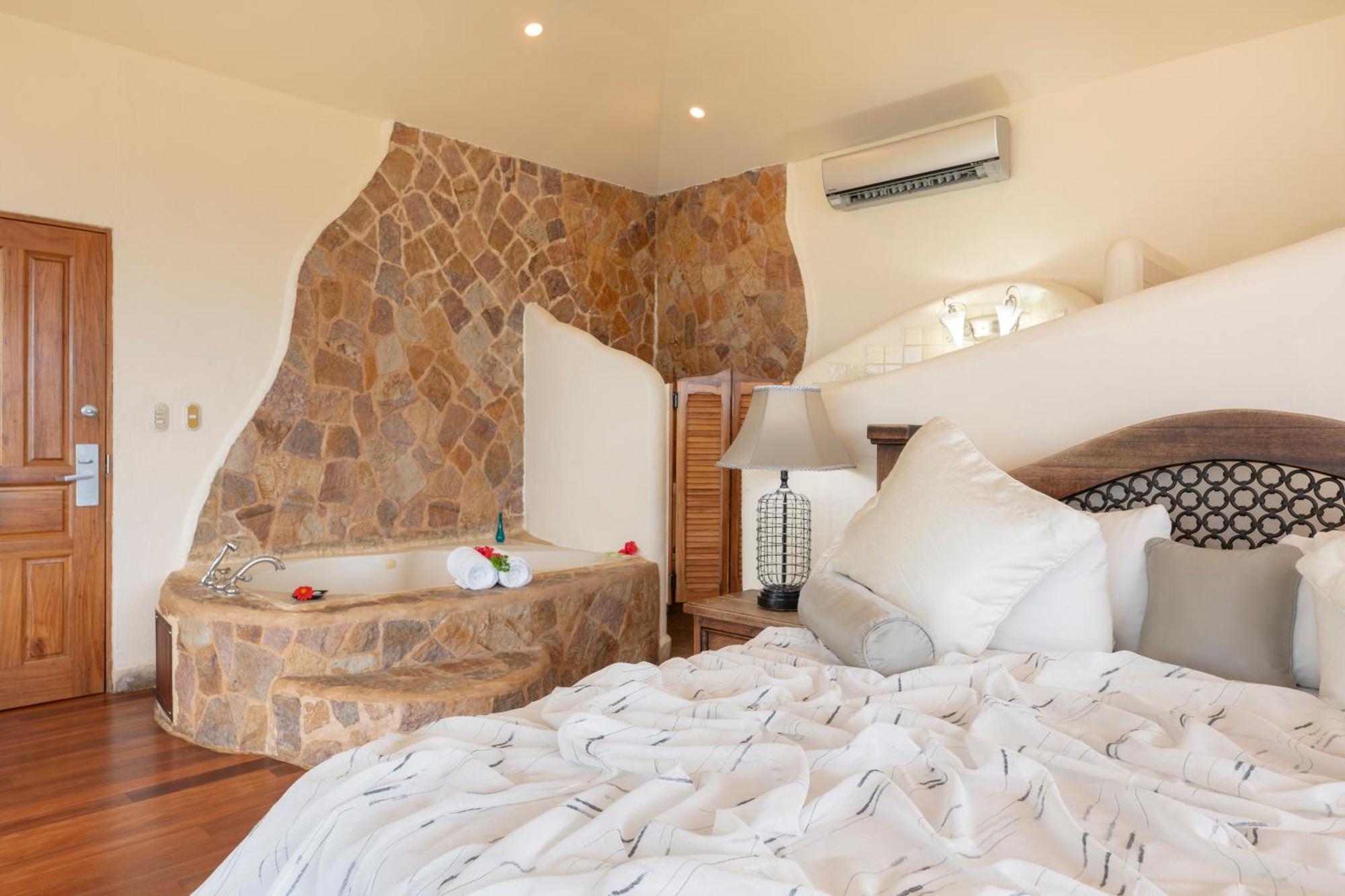 Issimo Suites (Adults Only) Manuel Antonio Exterior photo
