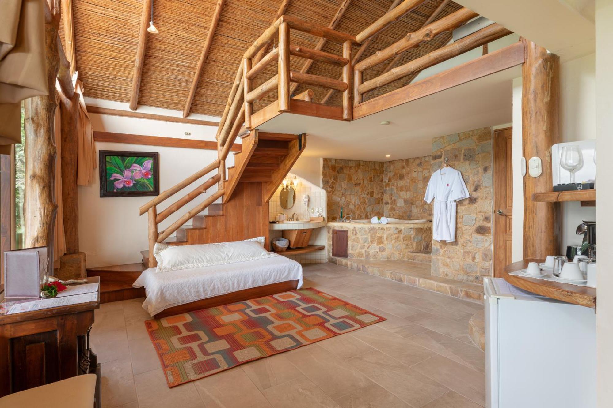 Issimo Suites (Adults Only) Manuel Antonio Exterior photo