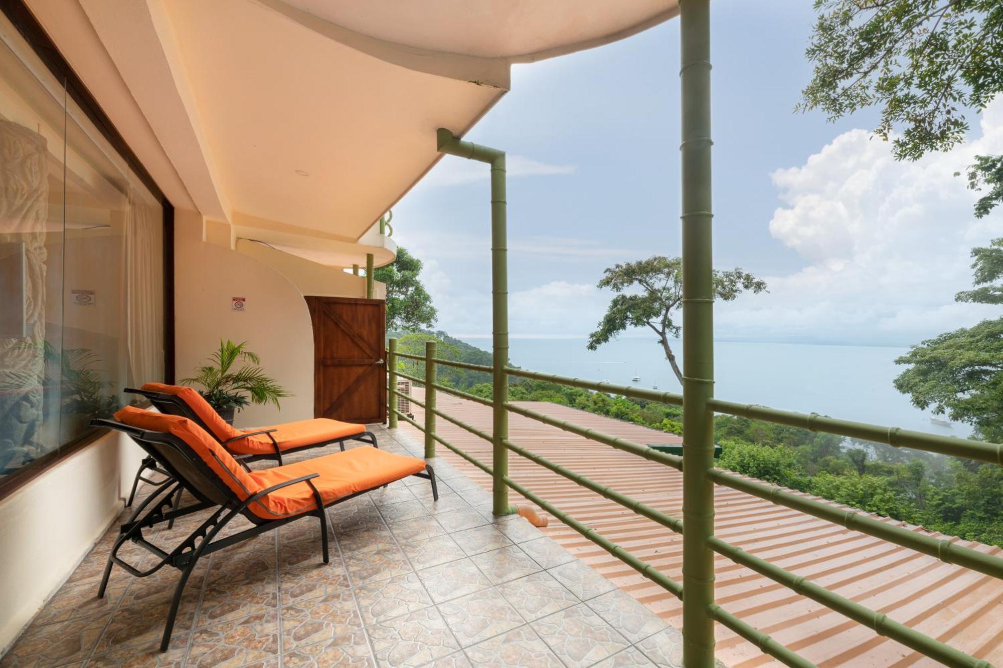 Issimo Suites (Adults Only) Manuel Antonio Exterior photo