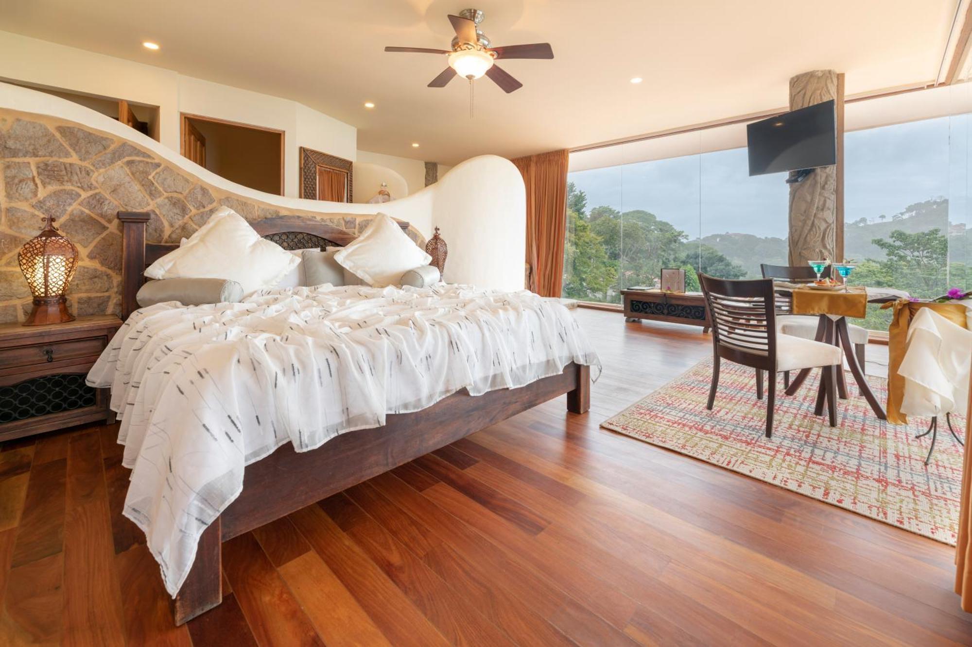 Issimo Suites (Adults Only) Manuel Antonio Exterior photo