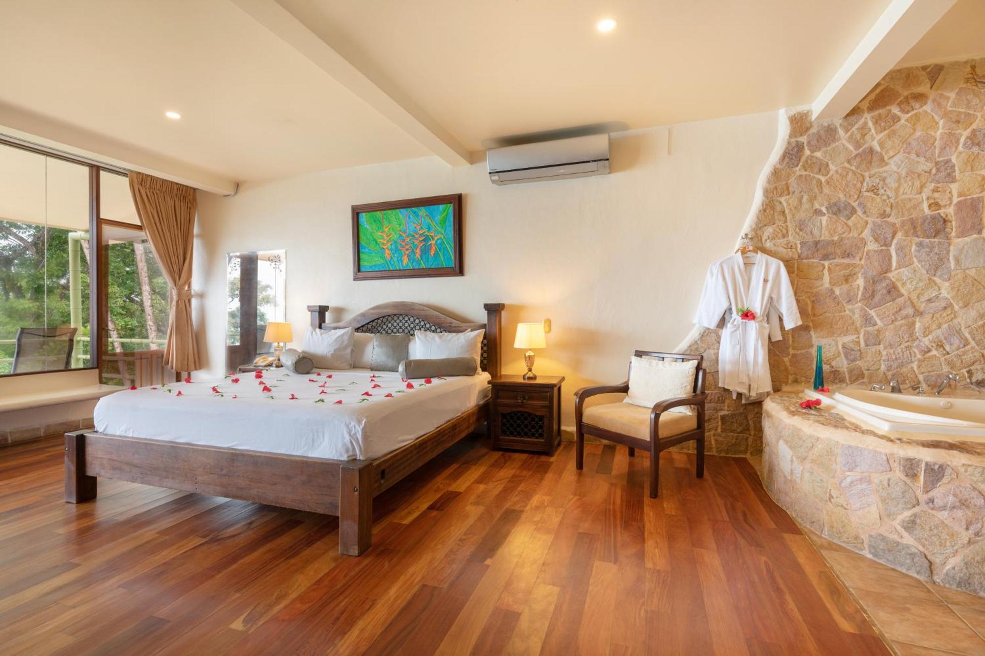Issimo Suites (Adults Only) Manuel Antonio Exterior photo