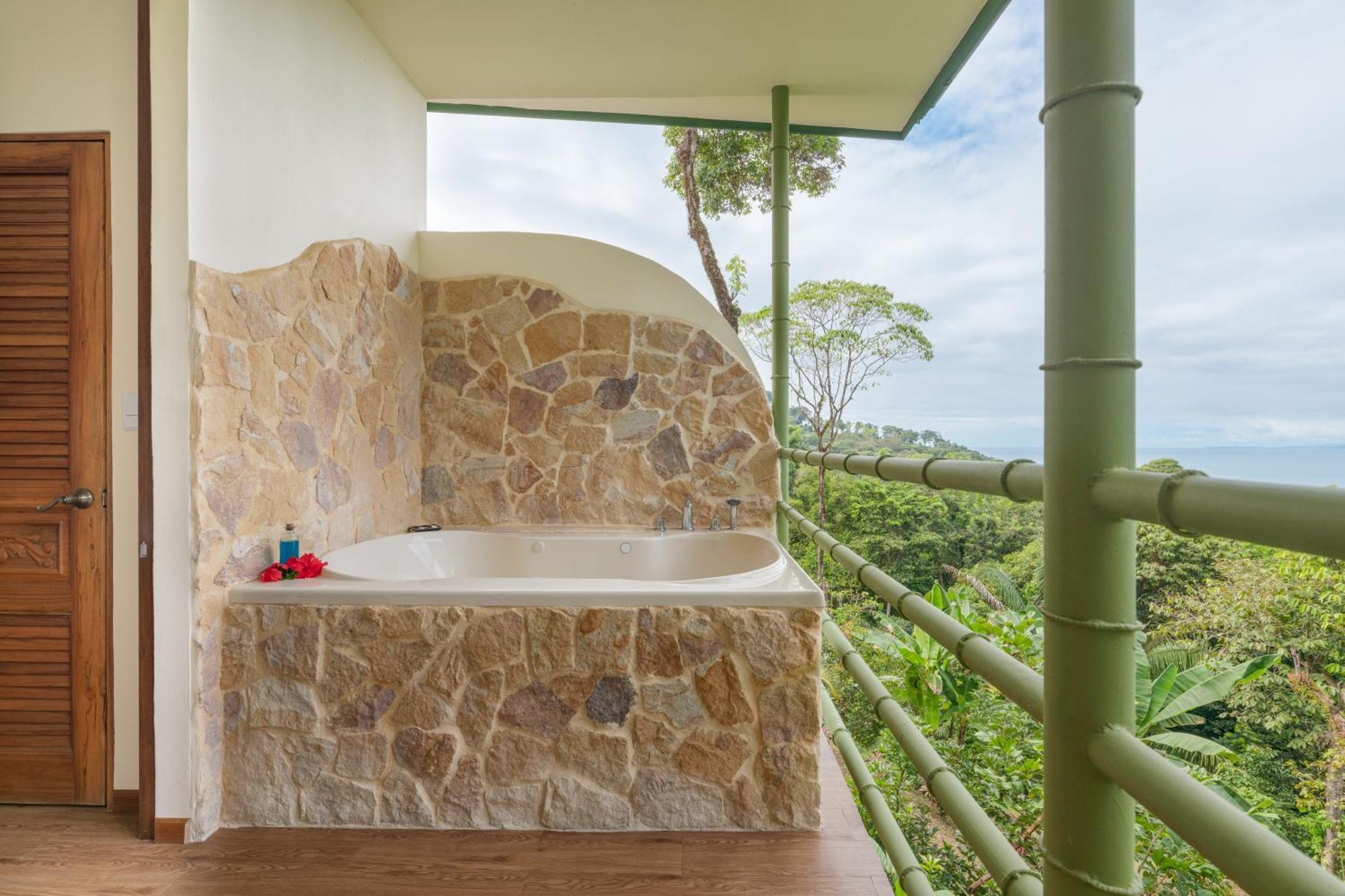 Issimo Suites (Adults Only) Manuel Antonio Exterior photo
